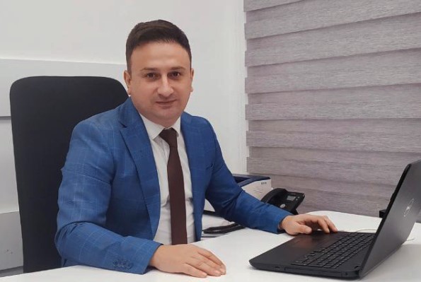 accessbank-in-simalari-ixtiyar-ehmedov-musterinin-psixologiyasi-ve-isteklerine-beled-olmagim-mehsul